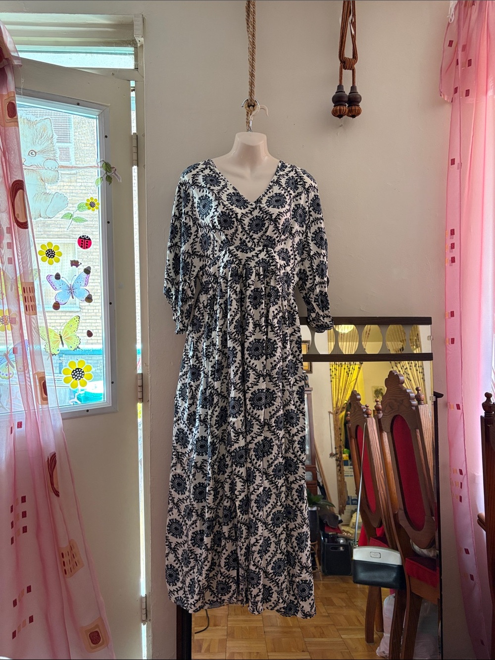SHEIN Black & White V-Neck Floral Maxi Dress